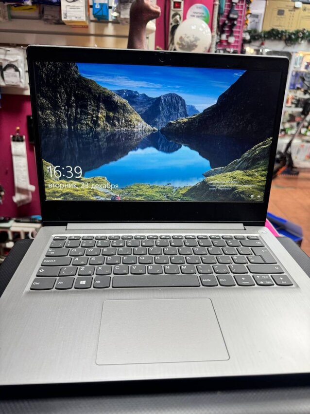Ноутбук Lenovo