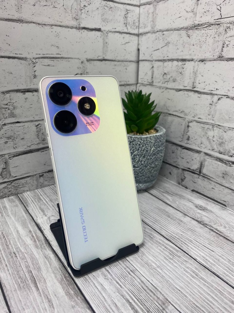 Мобильный телефон Tecno Spark 10 Pro 128Gb