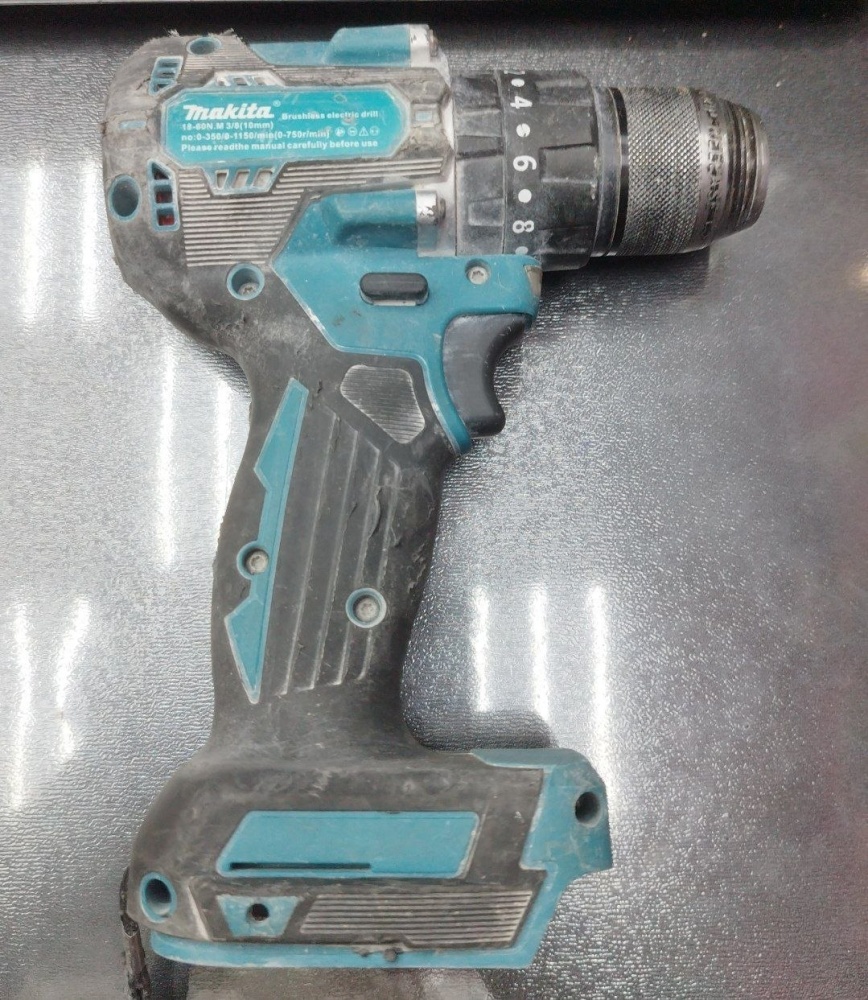 Шуруповерт Makita