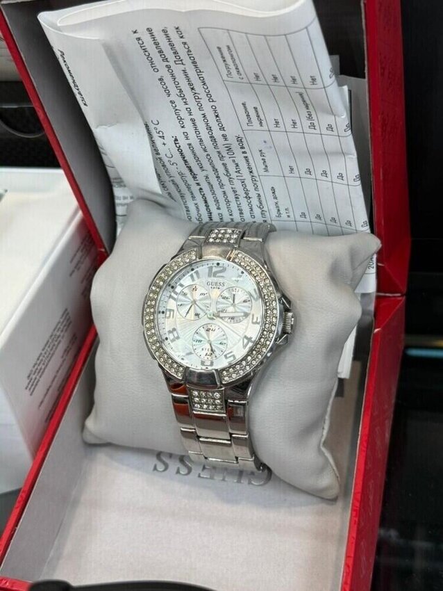 Часы Guess