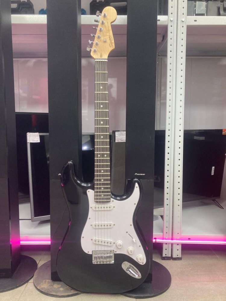 Гитара Fender squier bullet strat HT SSS