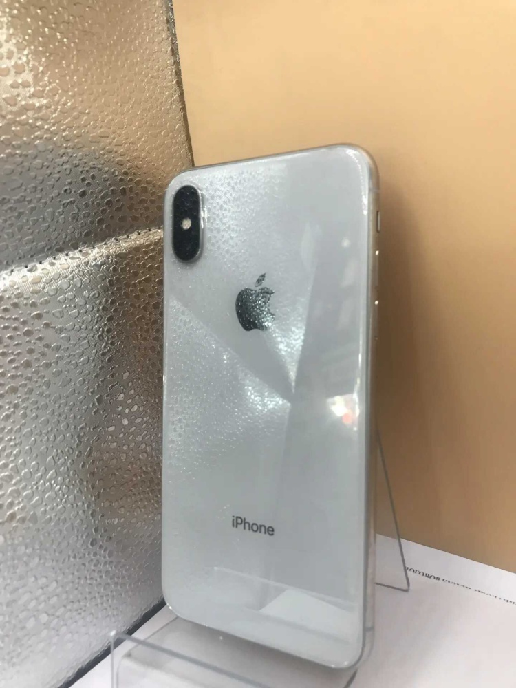 Смартфон iPhone X 64Gb
