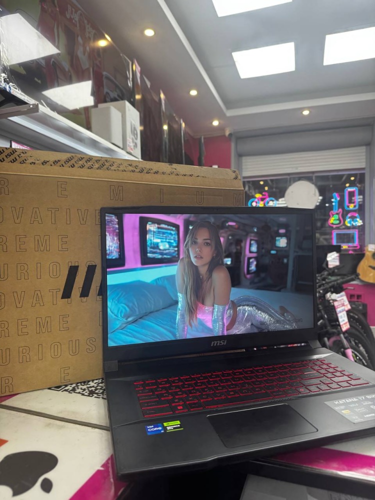 Ноутбук MSI Katana 17 B12U i7-12650h/16/ssd512/rtx3050