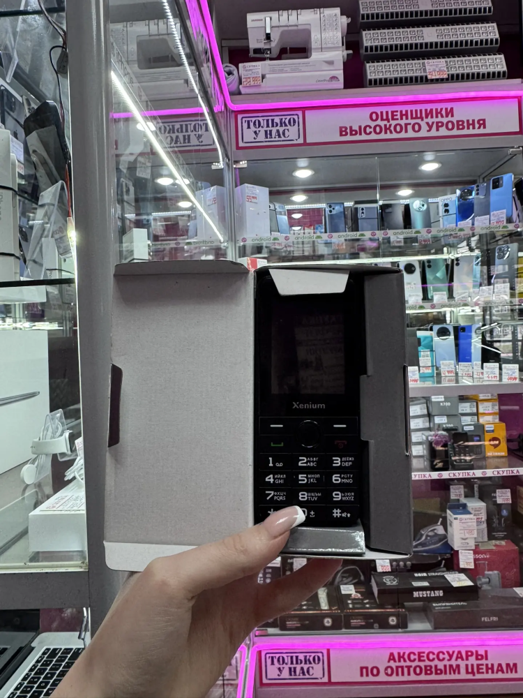 Мобильный телефон Philips е172