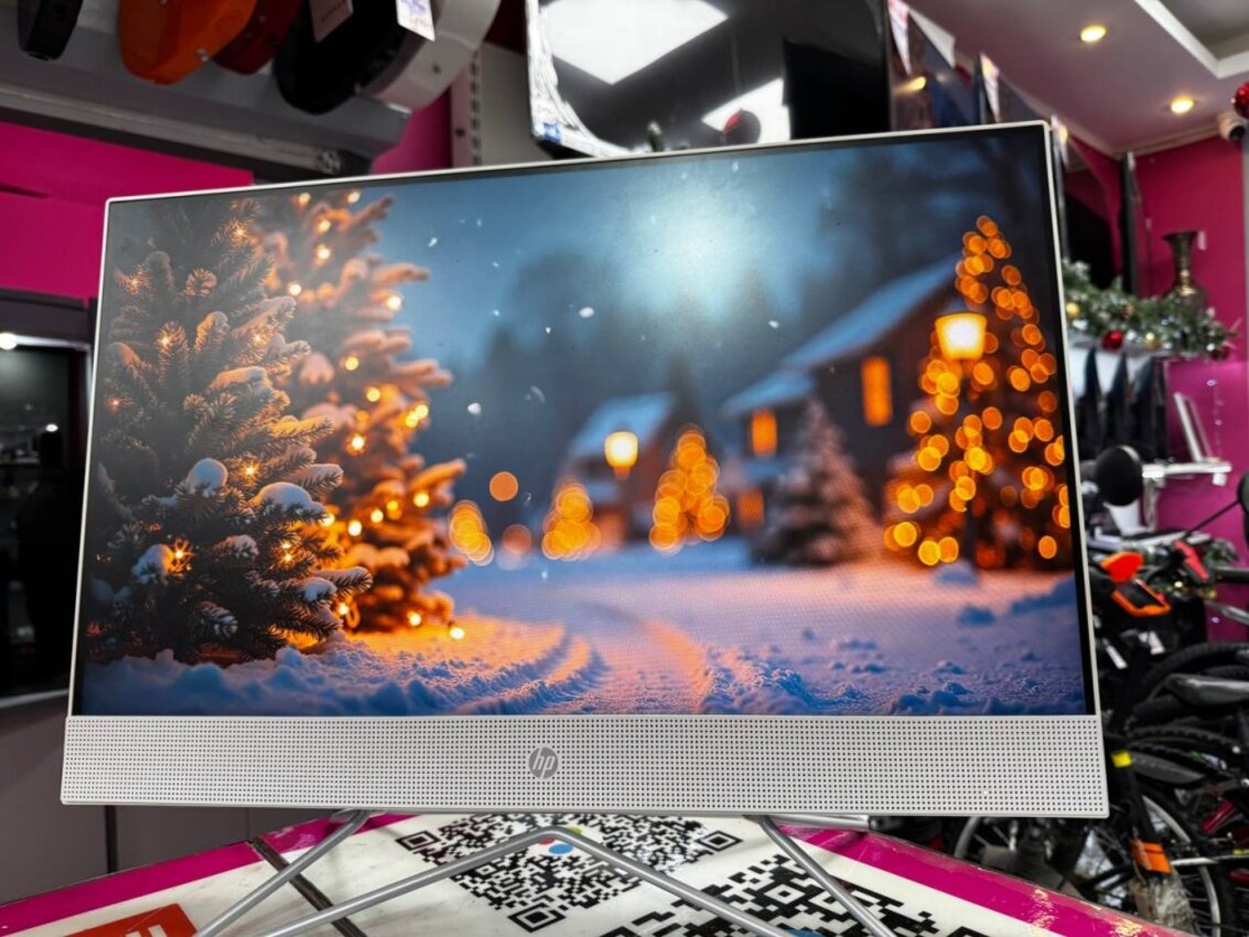 Моноблок hp ryzen 3 3250u/8/ssd 256/ amd radeon vega 3 graphics