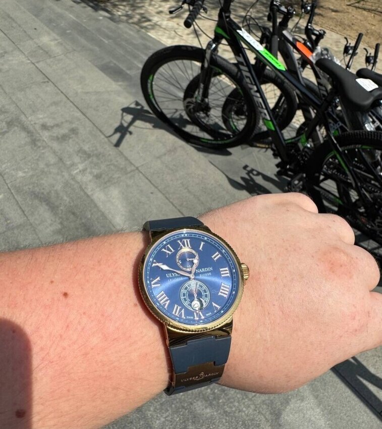 Часы ULYSEE NARDIN