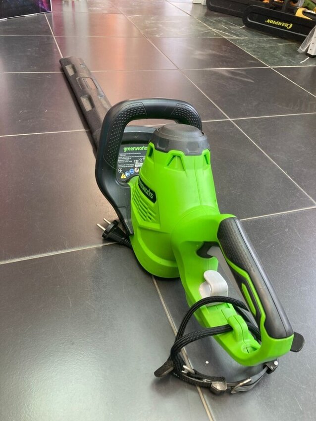 Кусторез Greenworks электрический