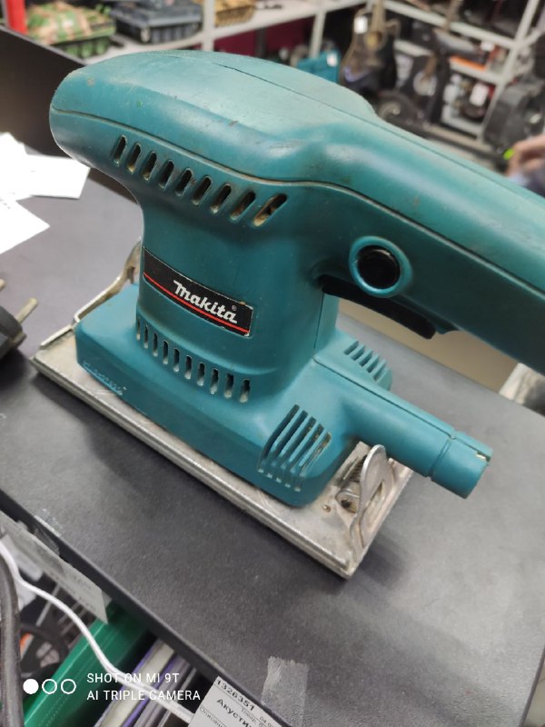 Шлифмашина Makita BO3700