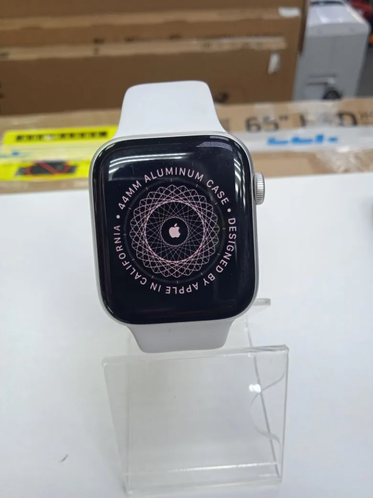Смарт-часы Apple Watch se a2723  44мм
