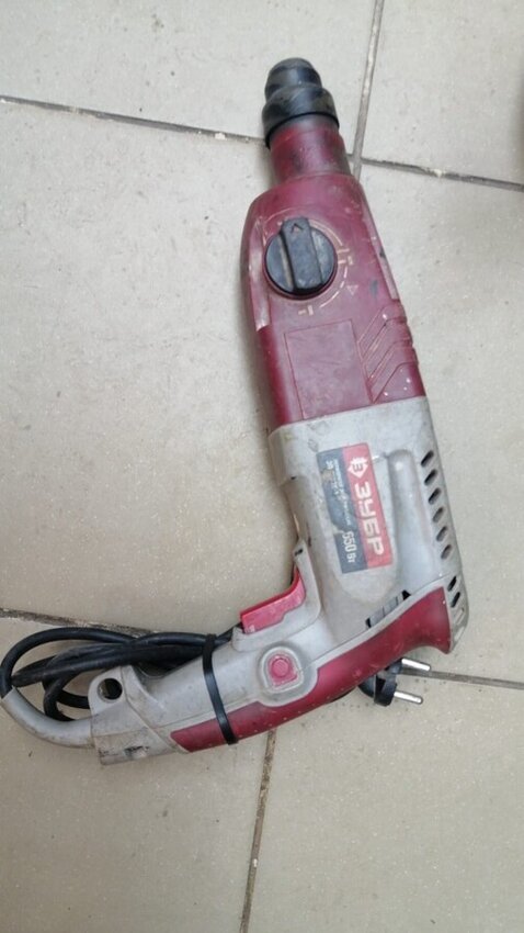 Перфоратор Зубр ЗП650ЭК-1