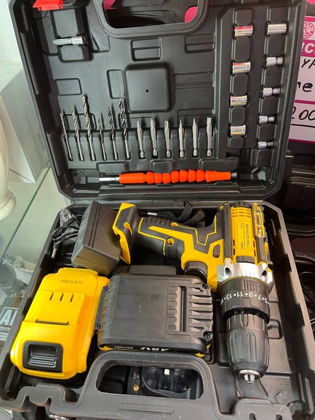 Шуруповерт dewalt