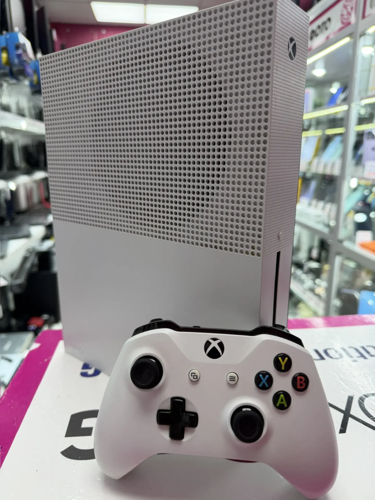 Игровая приставка XBOX ONE S 1tb