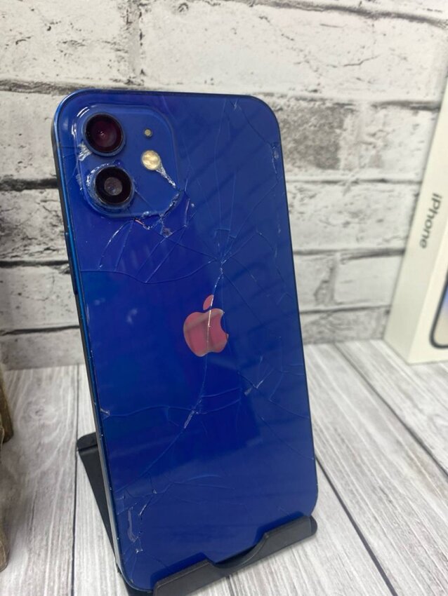 Смартфон iPhone 12 64 Gb