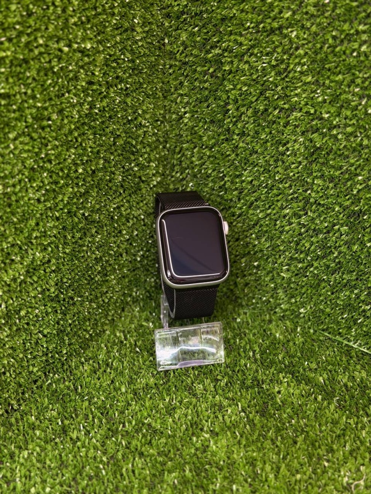 Часы Apple watch se 2024