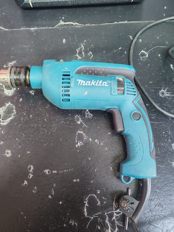 Дрель Makita HP1640