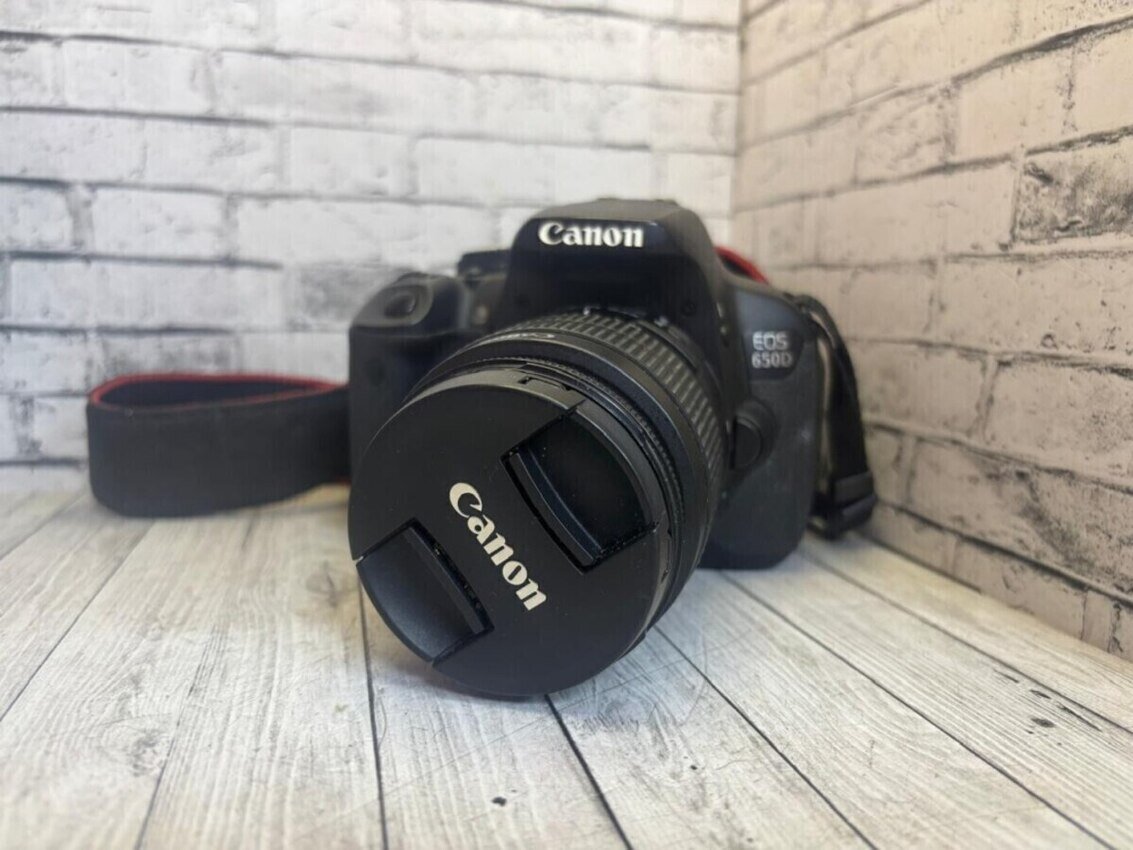 Фотоаппарат Canon 650 D