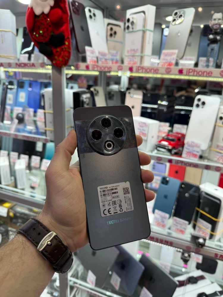 Мобильный телефон Tecno SPARK 30 8\256