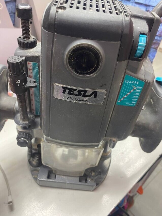 Фрезер Tesla TRE 2200