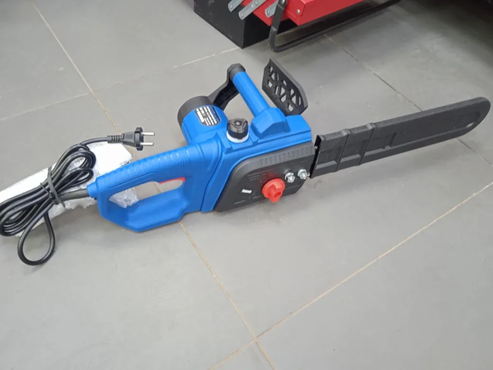 Цепная электропила Vniissok 16", 2400Вт