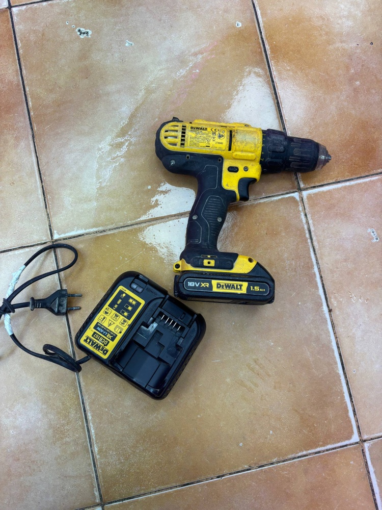 Шуруповерт DeWalt DCD771-KS