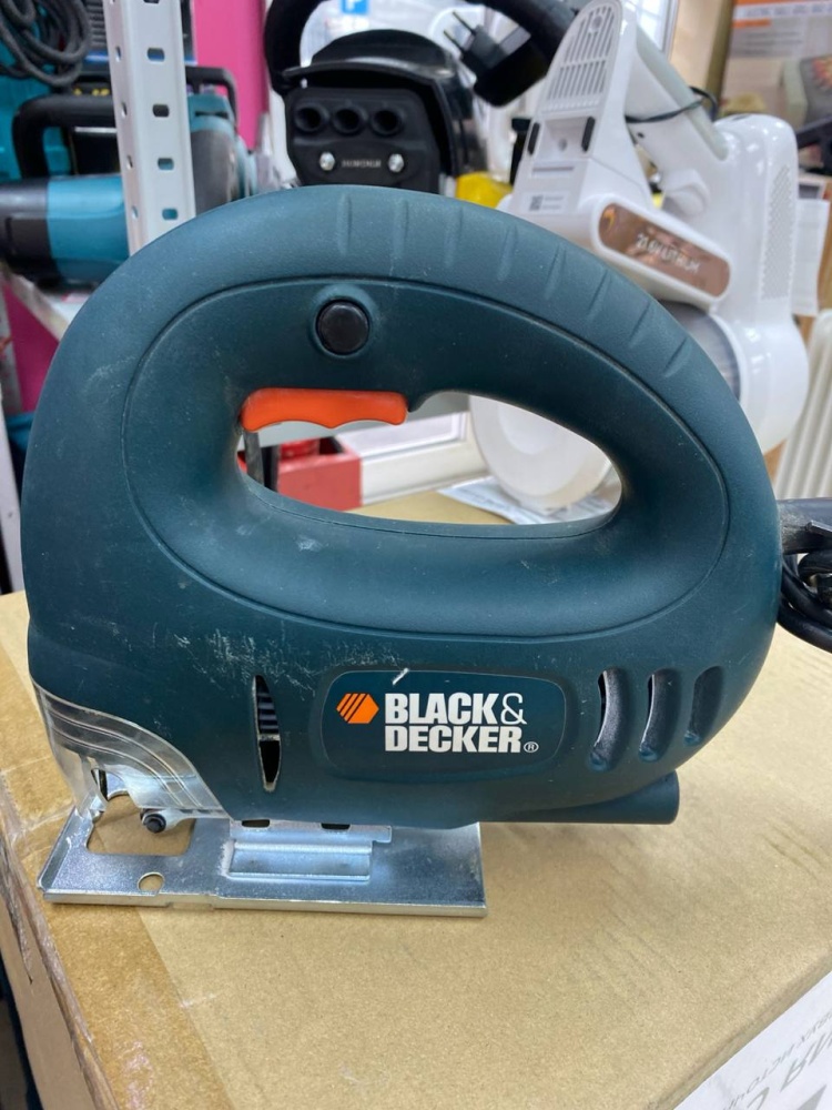 Лобзик black decker