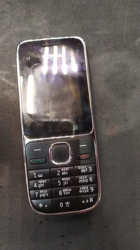 Мобильный телефон Nokia с2