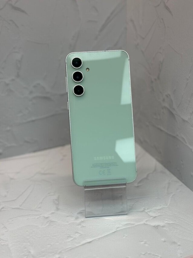 Смартфон Samsung S23 FE 8\256