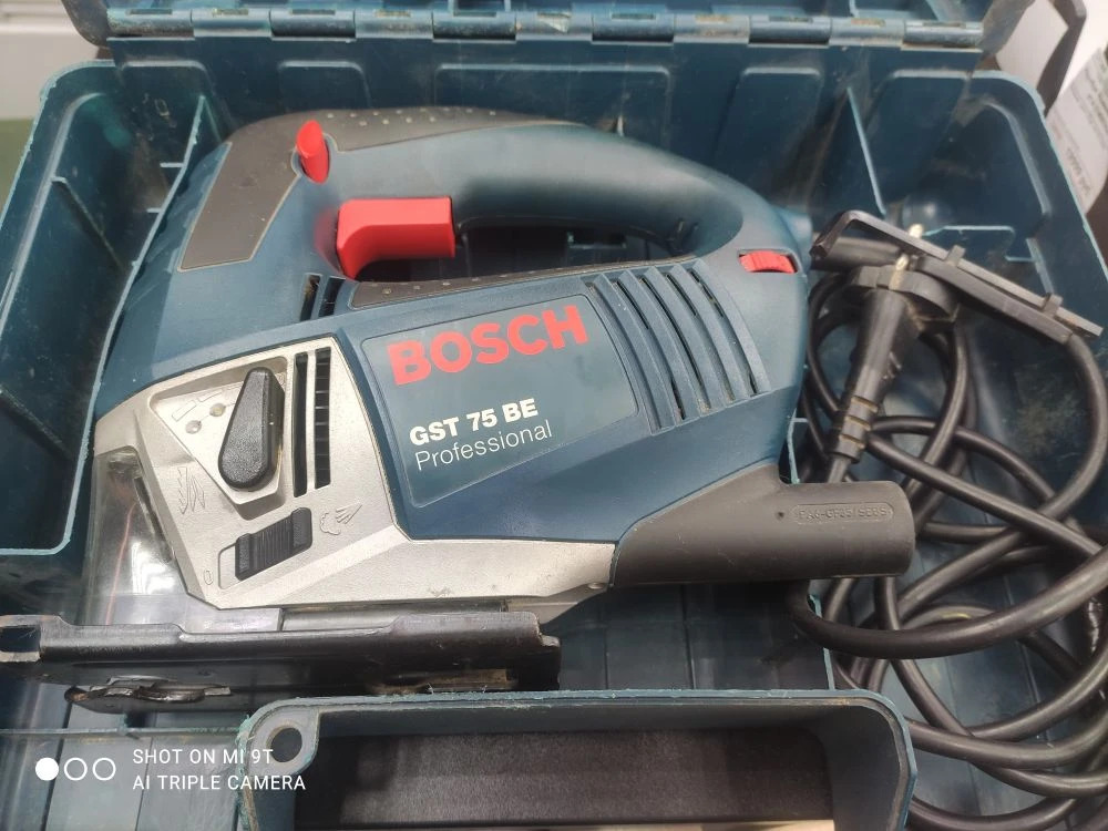 Лобзик Bosch GST 75 BE