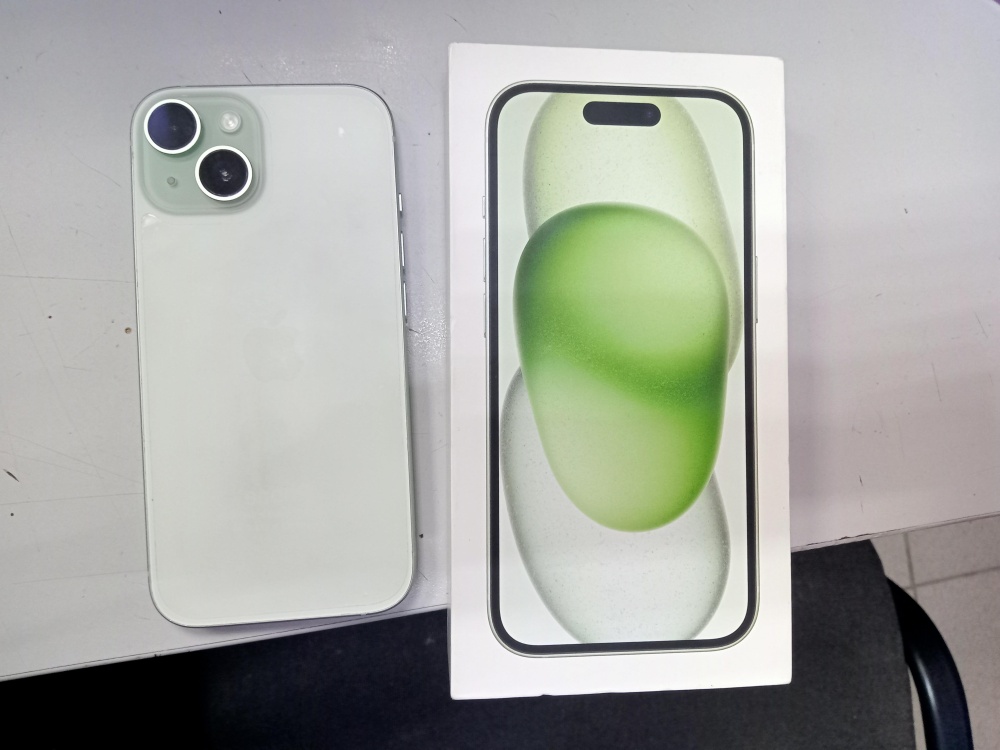 Смартфон iPhone 15 128гб