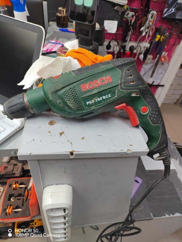 Дрель электрическая BOSCH