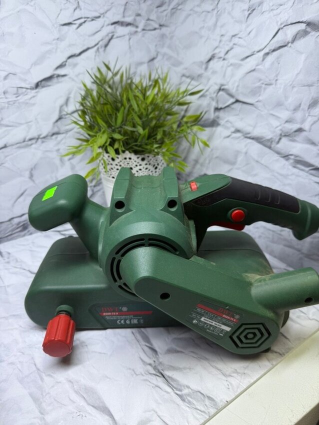 Шлифмашина DWT BS09-75v