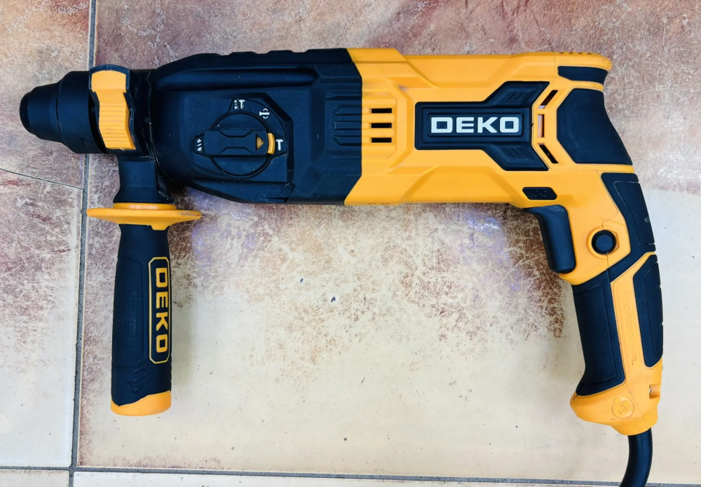Перфоратор Deko zkh1000w