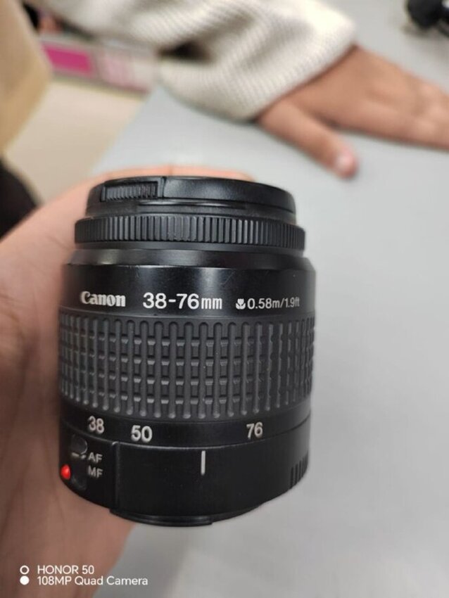 Объектив Canon