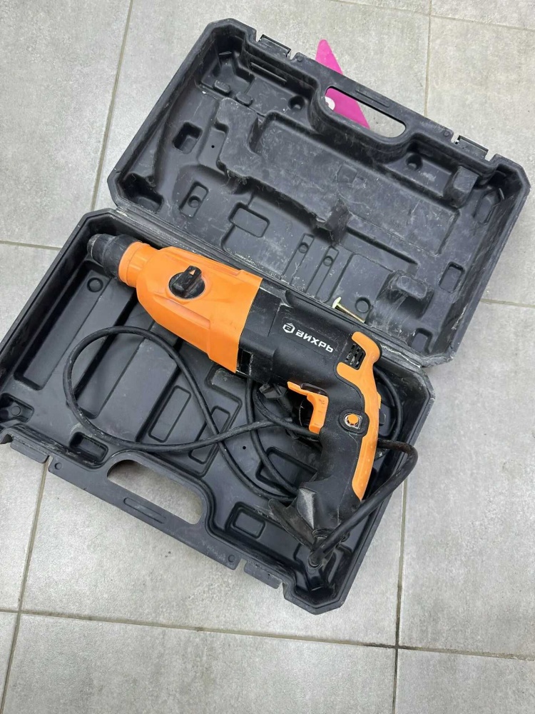 Перфоратор Вихрь П-800к