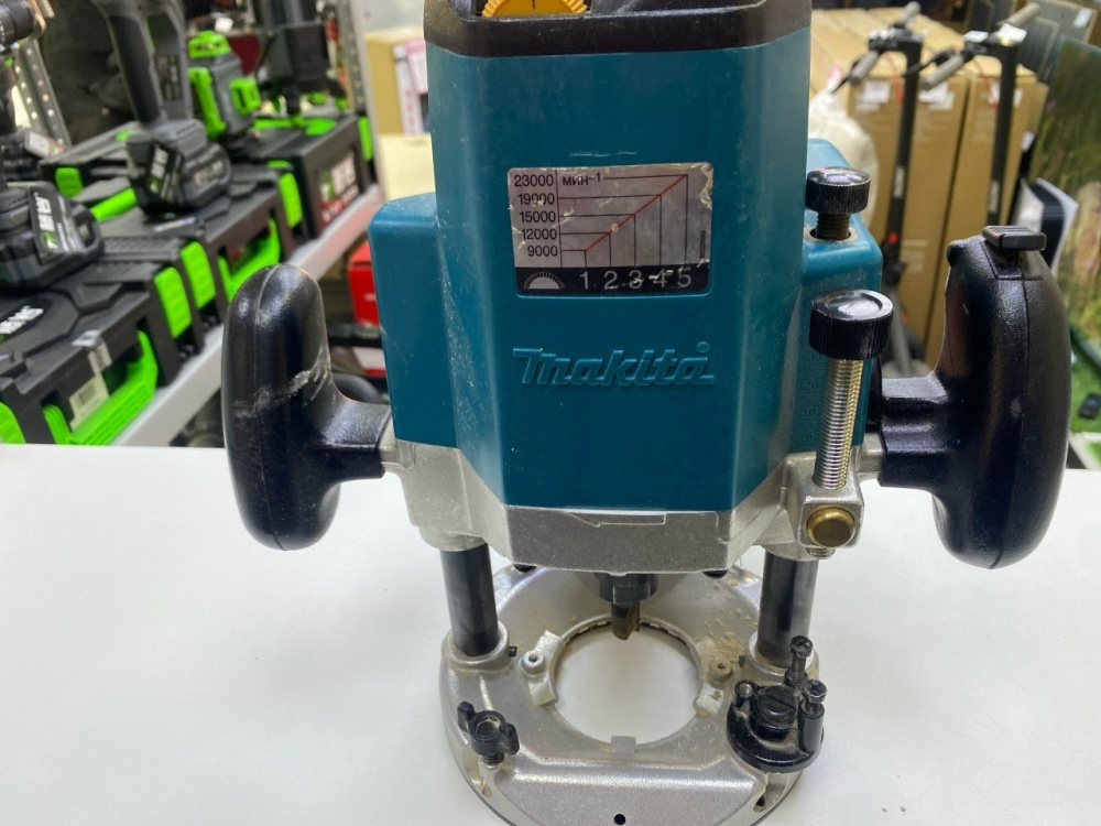Фрезер Makita 3612c