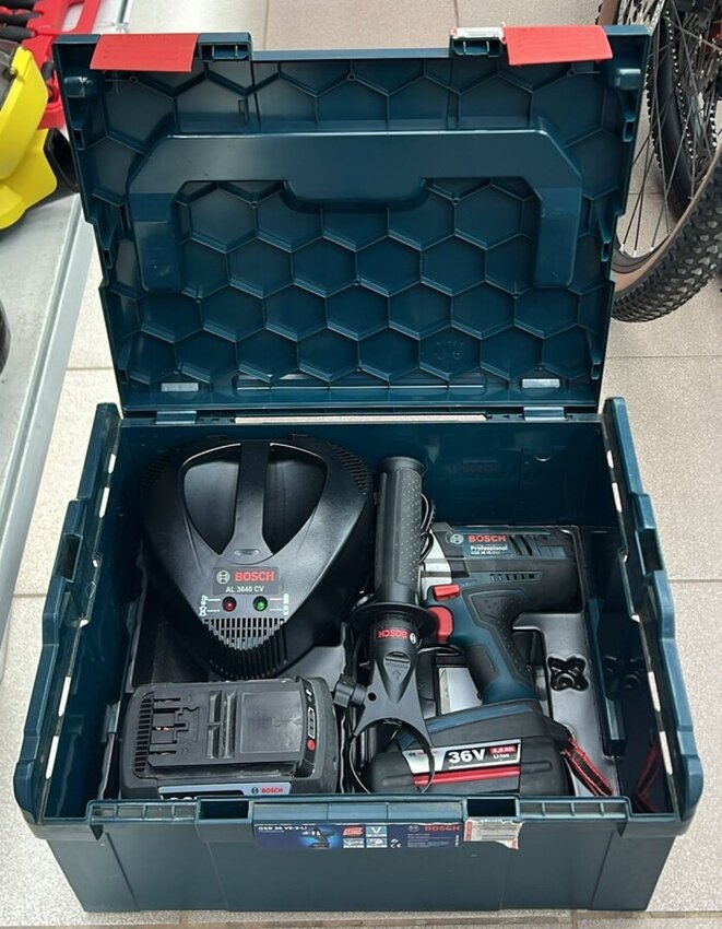 Шуруповерт BOSCH GSB 36 VE-2-Li