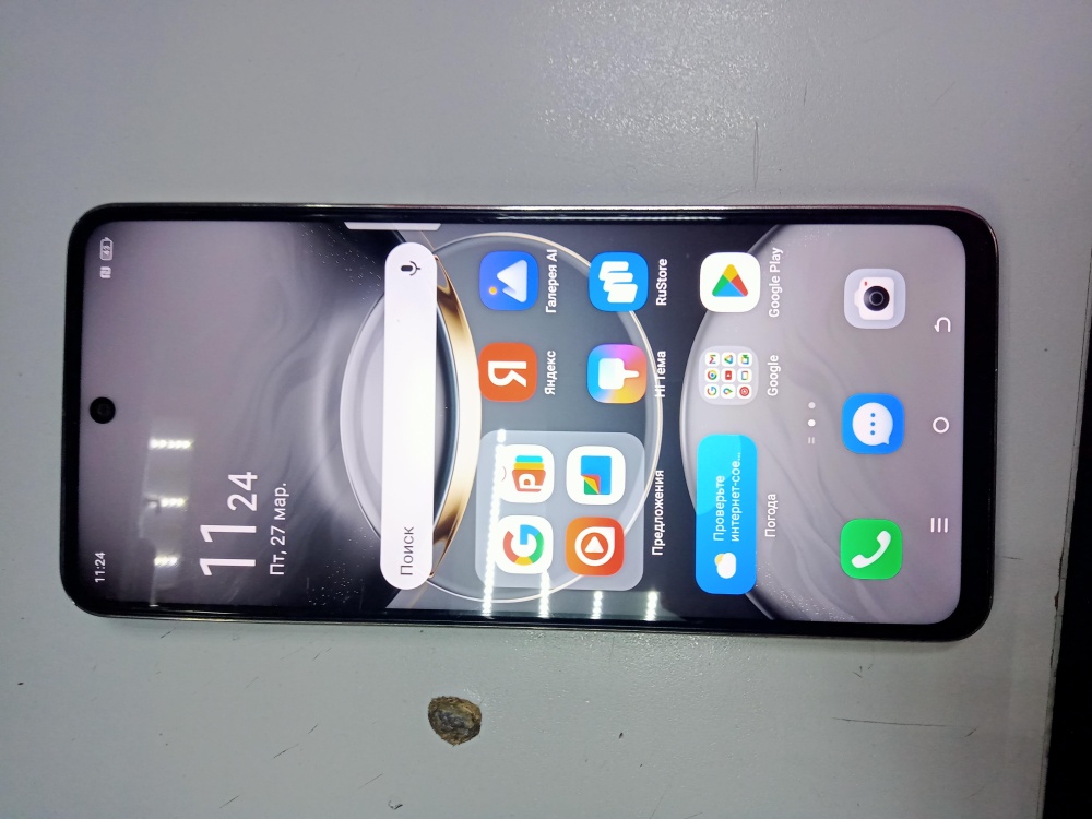 Мобильный телефон Tecno SPARK  30