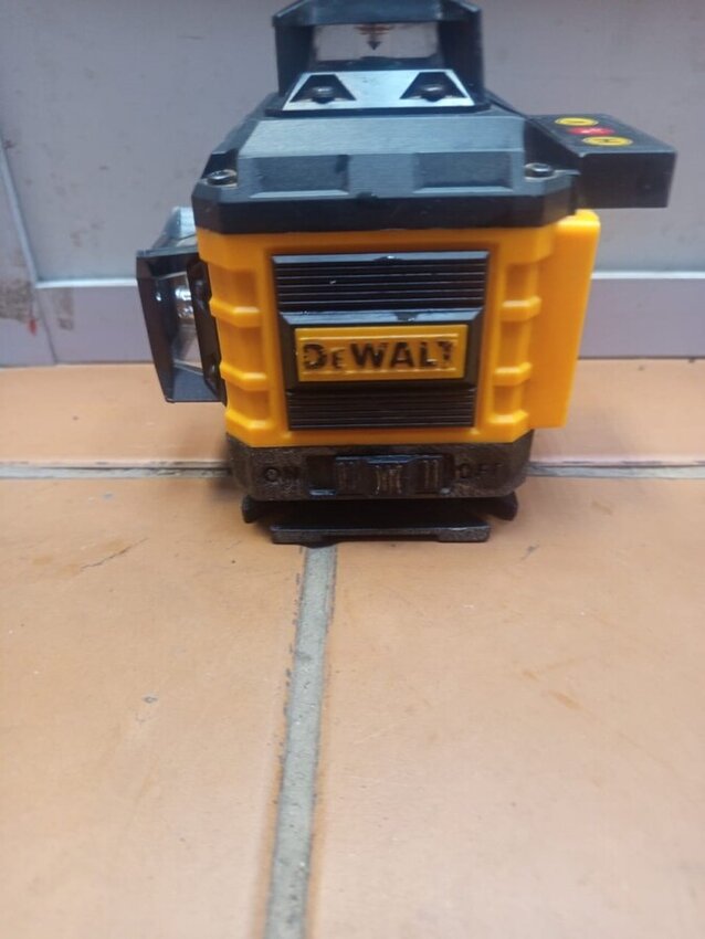 Лазерный уровень DeWALT