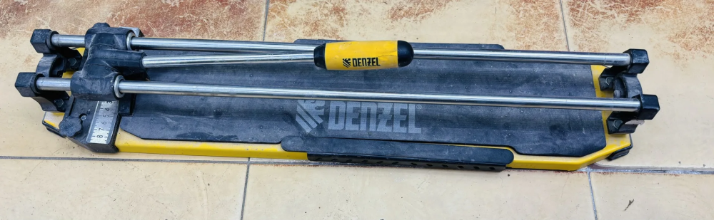 Плиткорез Denzel 600