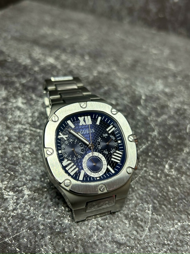 Часы Мужские  GUEES