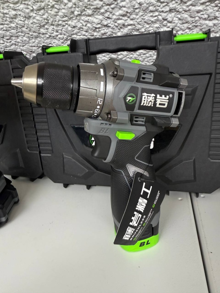 Шуруповерт Tenyn EX18