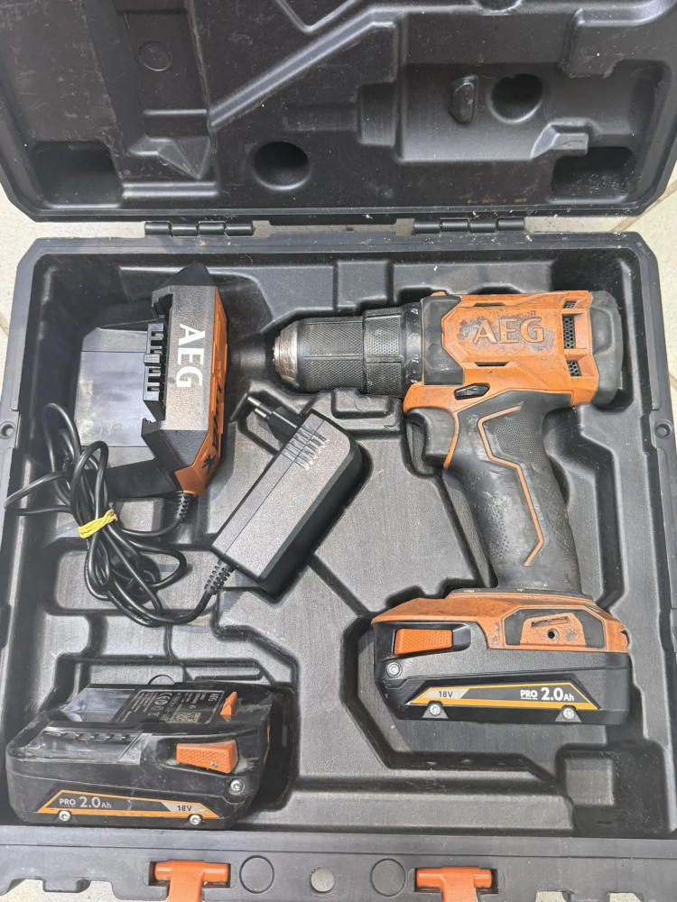 Шуруповерт AEG BS18G4