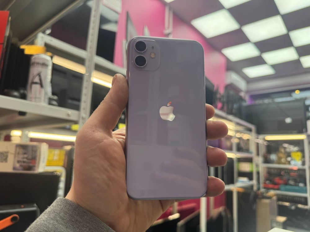 Смартфон iPhone 11 128 Gb