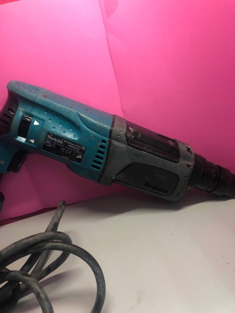 Перфоратор MAKITA HR 2470