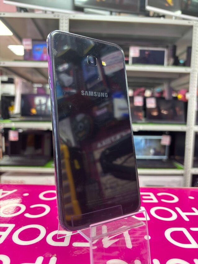Смартфон Samsung J4+ 2018 3/32