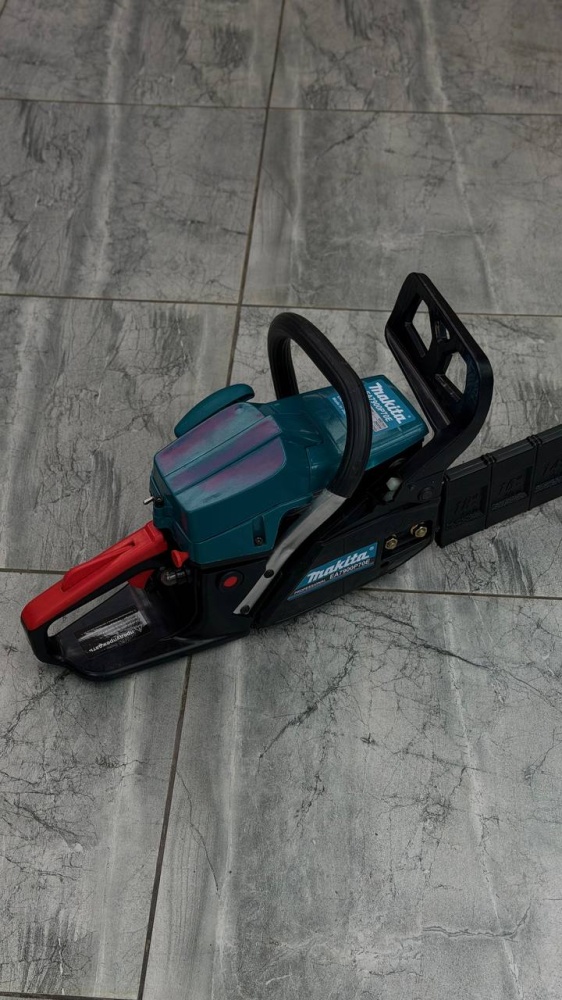 Бензопила makita